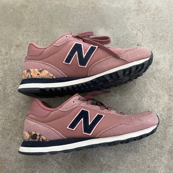 New balance women’s size 8 - Picture 4 of 4